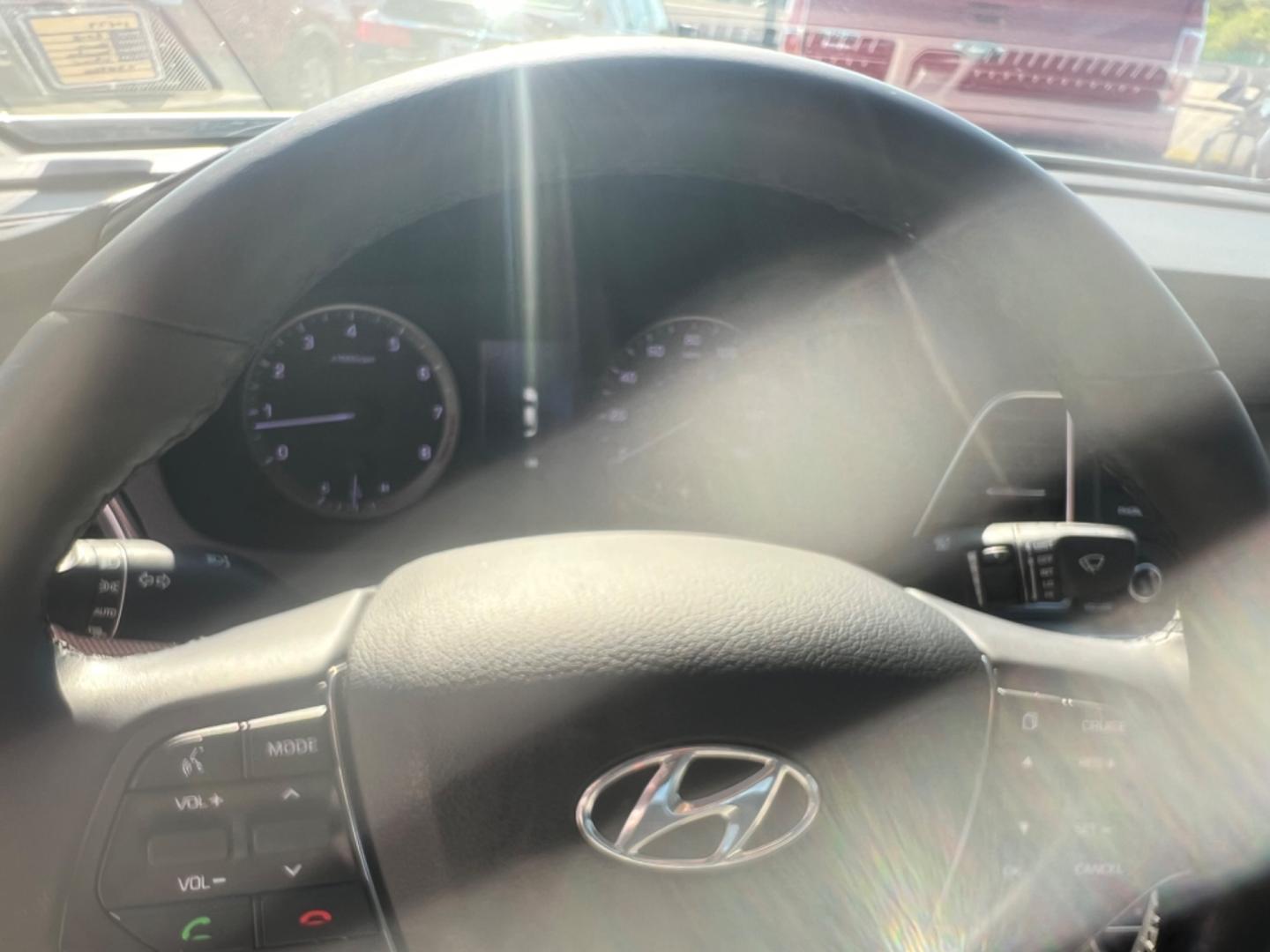 2015 SILVER Hyundai Sonata Sport (5NPE34AF7FH) with an 2.4L L4 DOHC 16V engine, 6-Speed Automatic transmission, located at 420 I-35E, Lancaster, TX, 75146, (469) 297-4144, 32.593929, -96.823685 - Photo#5